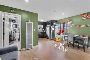 879 E 40th Pl, Los Angeles, CA 90011 - Photo 45