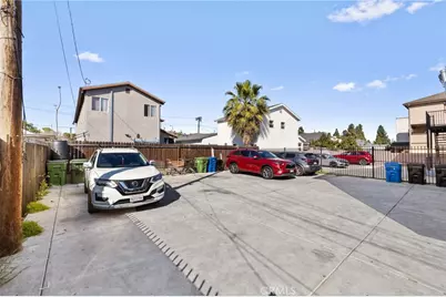 879 E 40th Place, Los Angeles, CA 90011 - Photo 7