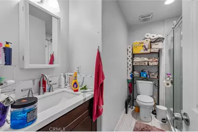 879 E 40th Place, Los Angeles, CA 90011 - Photo 19