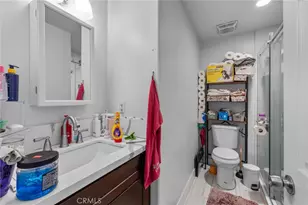 879 E 40th Pl, Los Angeles, CA 90011 - Photo 19