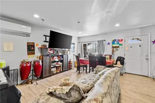 879 E 40th Pl, Los Angeles, CA 90011 - Photo 27