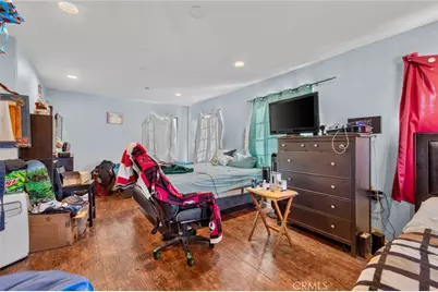 879 E 40th Place, Los Angeles, CA 90011 - Photo 37