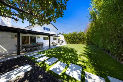 19622 Canberra Ln, Huntington Beach, CA 92646 - Photo 31