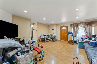 10239 Garfield Avenue, South Gate, CA 90280 - Photo 5