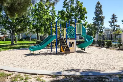 10 Goldenbush, Irvine, CA 92604 - Photo 45