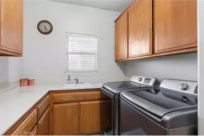 9317 Leslie Deann Court, Bakersfield, CA 93312 - Photo 31