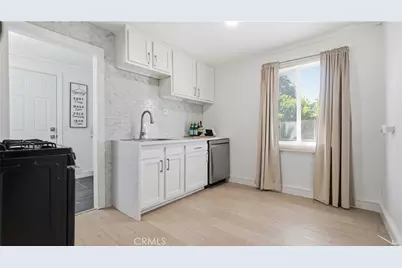 215 N McClay, Santa Ana, CA 92701 - Photo 13