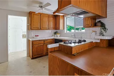 644 Sherwood Avenue, Placentia, CA 92870 - Photo 17