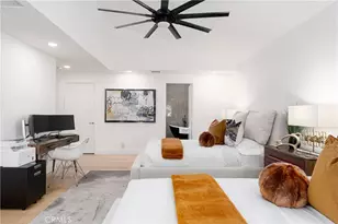 228 W Kavenish Dr, Rancho Mirage, CA 92270 - Photo 17