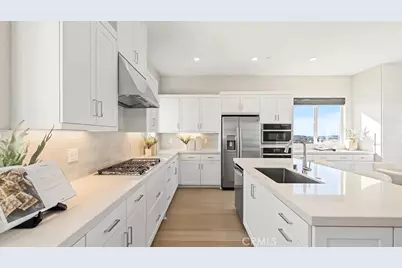 828 Sonia, Irvine, CA 92618 - Photo 3