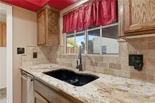 6317 Scenic Way, Bakersfield, CA 93309 - Photo 15