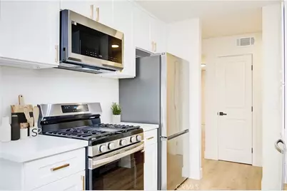 700 W La Veta #D5, Orange, CA 92868 - Photo 9