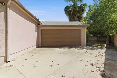 15000 Hamlin Street, Van Nuys, CA 91411 - Photo 13