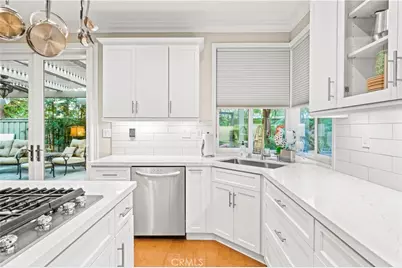 33 Calavera, Irvine, CA 92606 - Photo 15