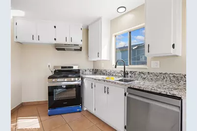 16615 Batson Place, Victorville, CA 92395 - Photo 9