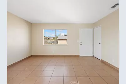 16615 Batson Place, Victorville, CA 92395 - Photo 3