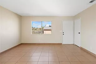 16615 Batson Pl, Victorville, CA 92395 - Photo 3