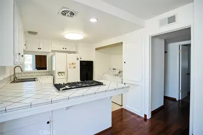 1328 W 214th Street, Torrance, CA 90501 - Photo 13