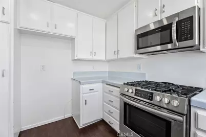 428 W 1st Street, Tustin, CA 92780 - Photo 13