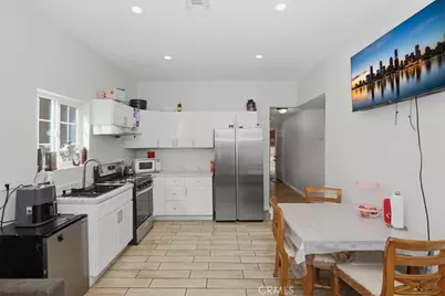 245 Commercial Avenue, Riverside, CA 92507 - Photo 11