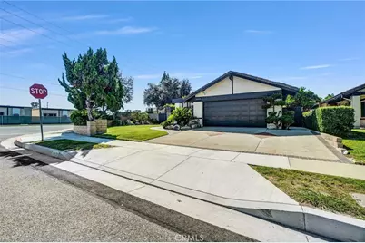 19435 Almadin, Cerritos, CA 90703 - Photo 31