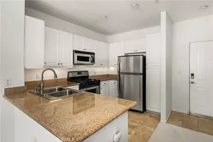 3202 Watermarke, Irvine, CA 92612 - Photo 9