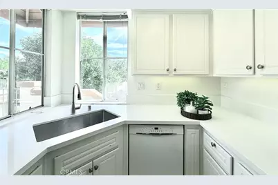 900 Solvay Aisle, Irvine, CA 92606 - Photo 7