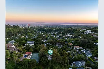 1000 N Bundy, Los Angeles, CA 90049 - Photo 25