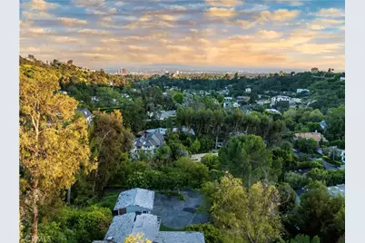 1000 N Bundy, Los Angeles, CA 90049 - Photo 13