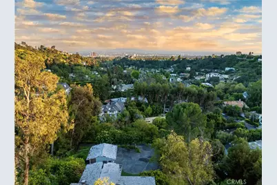 1000 N Bundy, Los Angeles, CA 90049 - Photo 13