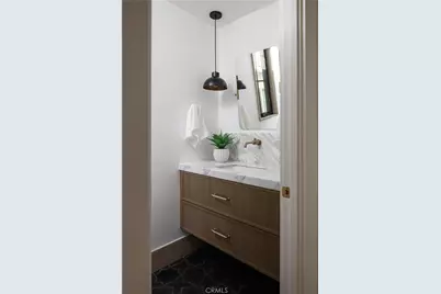 519 1/2 Narcissus Avenue #B, Corona del Mar, CA 92625 - Photo 9