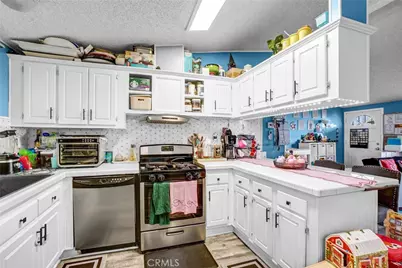 9080 Bloomfield Ave, Cypress, CA 90630 - Photo 13