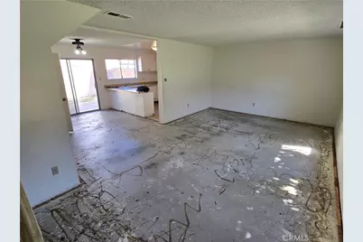 700 W La Veta #J6, Orange, CA 92868 - Photo 5