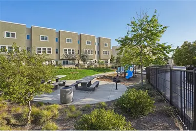 12837 Watt Lane #A, Los Angeles, CA 91342 - Photo 23