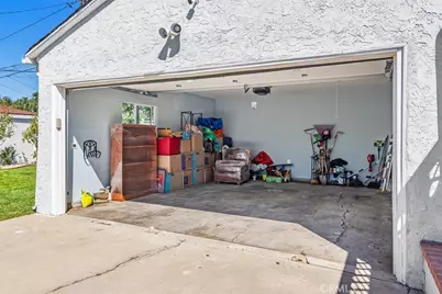 1655 W 110th, Los Angeles, CA 90047 - Photo 37