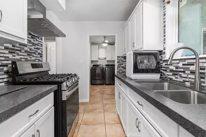 1655 W 110th, Los Angeles, CA 90047 - Photo 11