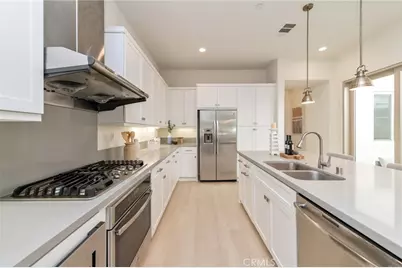 112 Stellar, Irvine, CA 92618 - Photo 7