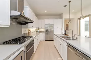 112 Stellar, Irvine, CA 92618 - Photo 7