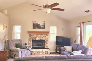 22337 Briarwood, Crestline, CA 92325 - Photo 7