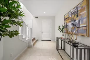 113 Hanging, Irvine, CA 92620 - Photo 3