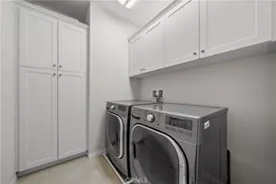 113 Hanging, Irvine, CA 92620 - Photo 25
