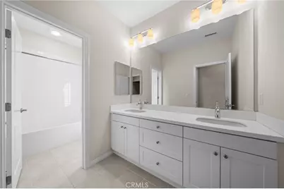 113 Hanging, Irvine, CA 92620 - Photo 23