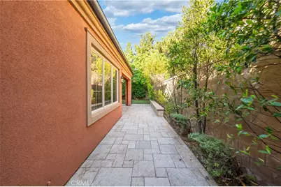 113 Hanging, Irvine, CA 92620 - Photo 33