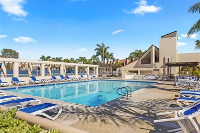 16580 Bordeaux, Huntington Beach, CA 92649 - Photo 3