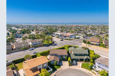 9512 Hightide, Huntington Beach, CA 92646 - Photo 3