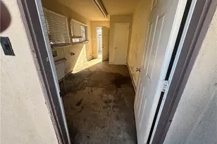 10600 Hildreth Ave, South Gate, CA 90280 - Photo 5