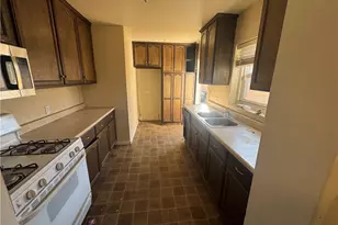 10600 Hildreth Ave, South Gate, CA 90280 - Photo 3