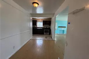 2303 W 75th St, Los Angeles, CA 90043 - Photo 5