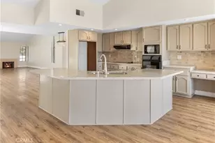 2282 N Rockridge Pl, Orange, CA 92867 - Photo 15