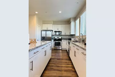 120 S Pacific  Ave #34, Santa Ana, CA 92703 - Photo 9